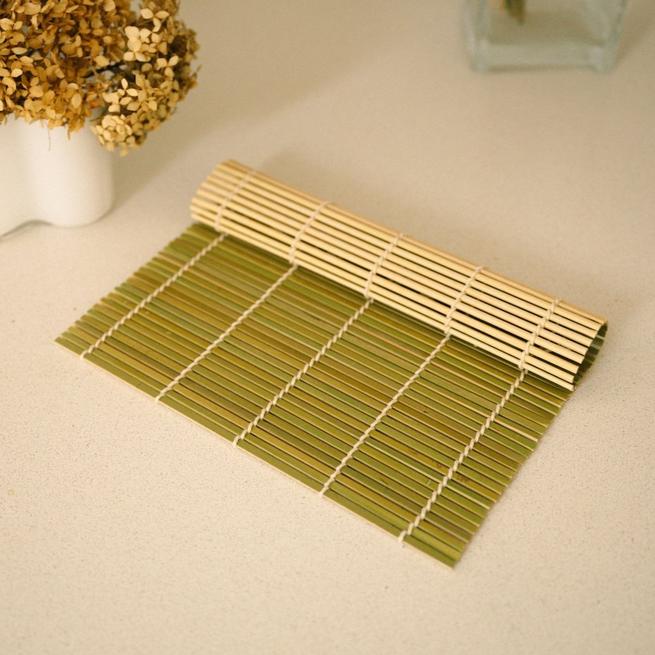 bamboo-sushi-mat-bamboo-kitchen-utensils-bamboo-switch-green Bamboo Sushi Mat - Image 1