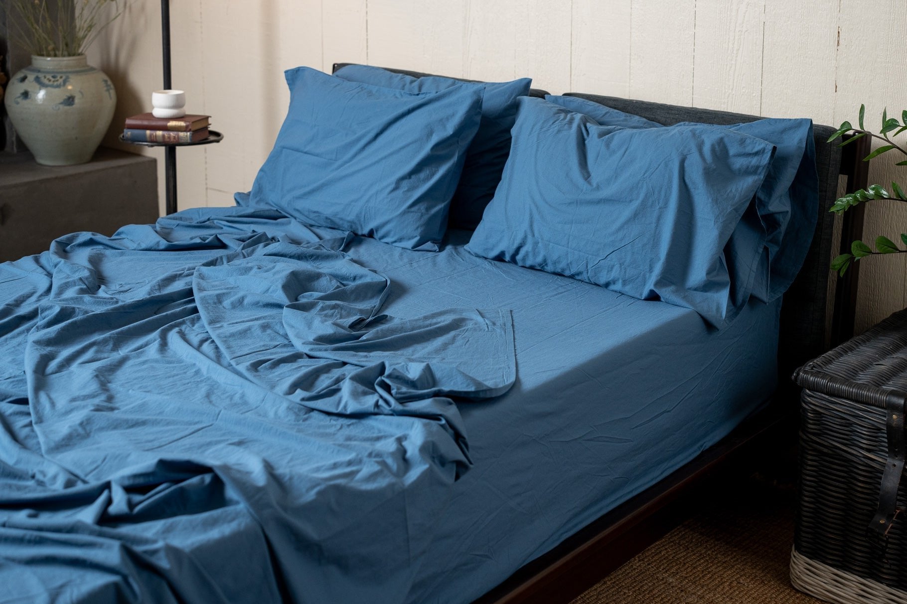 crinkle-percale-organic-cotton-sheet-set-pillowcases-sustainable-bedding-nest-beddingr-twin-indigo Crinkle Percale Organic Cotton Sheet Set + Pillowcases - Image 1